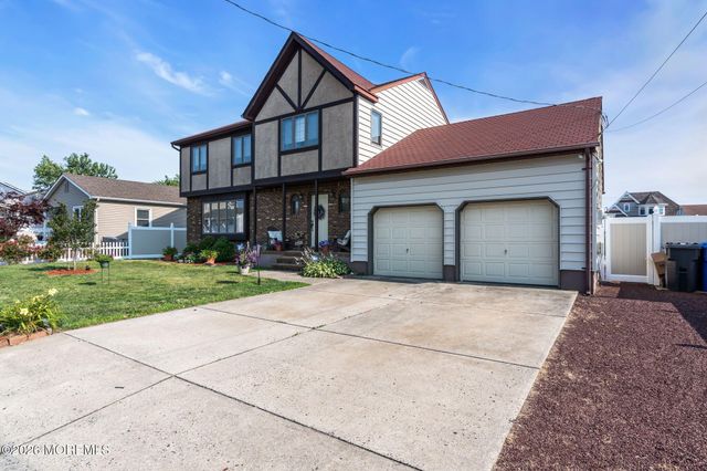 3239 Meadow Street, Toms River, NJ 08753