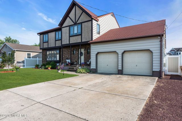 3239 Meadow Street, Toms River, NJ 08753
