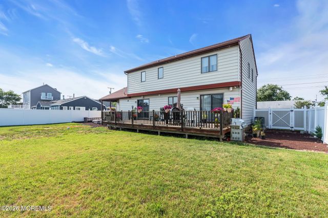 3239 Meadow Street, Toms River, NJ 08753