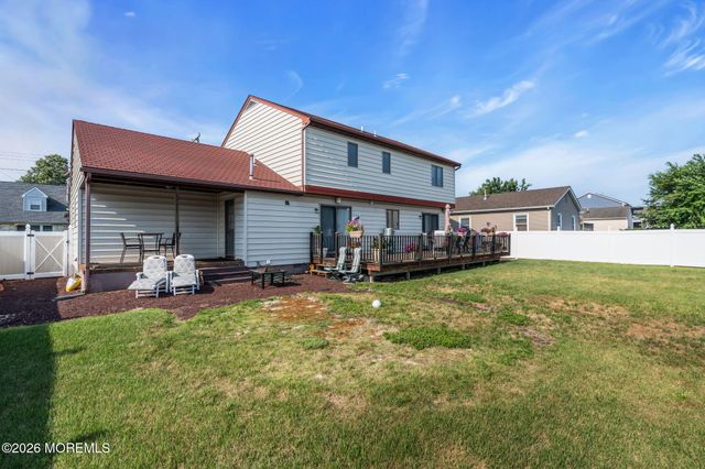 3239 Meadow Street, Toms River, NJ 08753