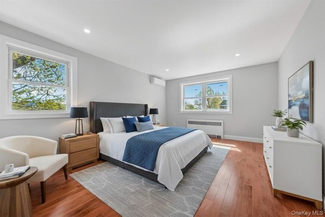 8459 Goldington Court, Middle Village, NY 11379