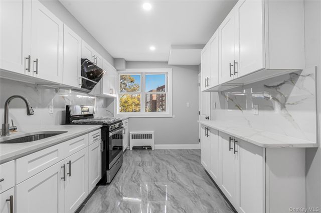 8459 Goldington Court, Middle Village, NY 11379
