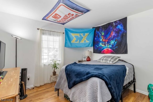 23 Hancock Dr, West Milford Twp., NJ 07480