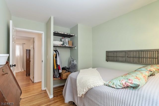 23 Hancock Dr, West Milford Twp., NJ 07480