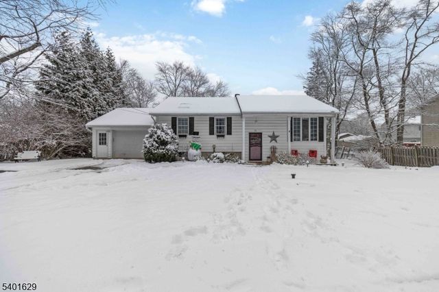 23 Hancock Dr, West Milford Twp., NJ 07480
