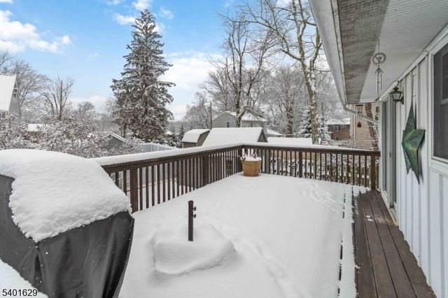 23 Hancock Dr, West Milford Twp., NJ 07480