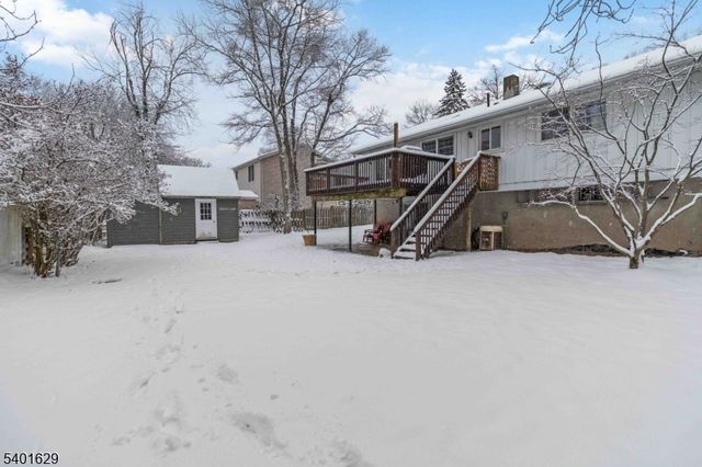 23 Hancock Dr, West Milford Twp., NJ 07480