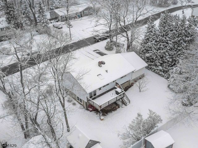 23 Hancock Dr, West Milford Twp., NJ 07480