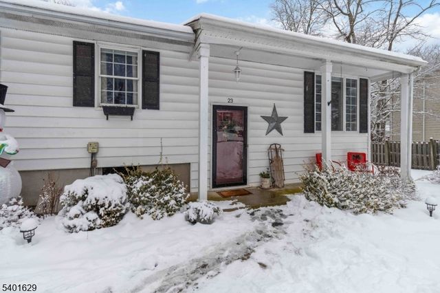 23 Hancock Dr, West Milford Twp., NJ 07480