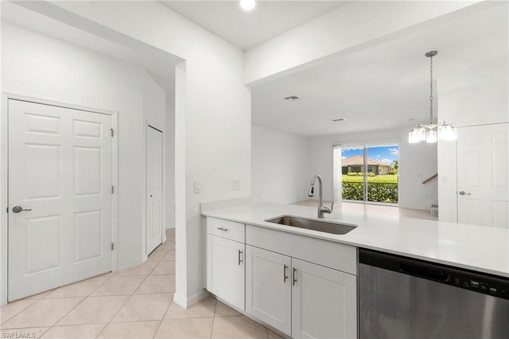 2878 Blossom WAY, NAPLES, FL 34120 — photo 4