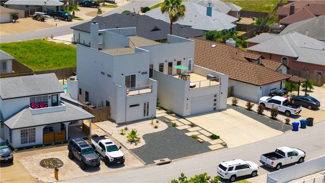 15130 Reales Dr, Corpus Christi, TX 78418