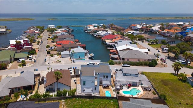 15130 Reales Dr, Corpus Christi, TX 78418