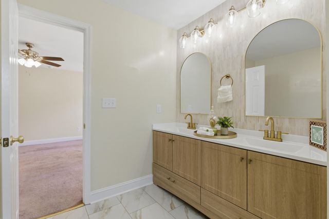 956 Saint Matthews Road, Saint Matthews, SC 29135