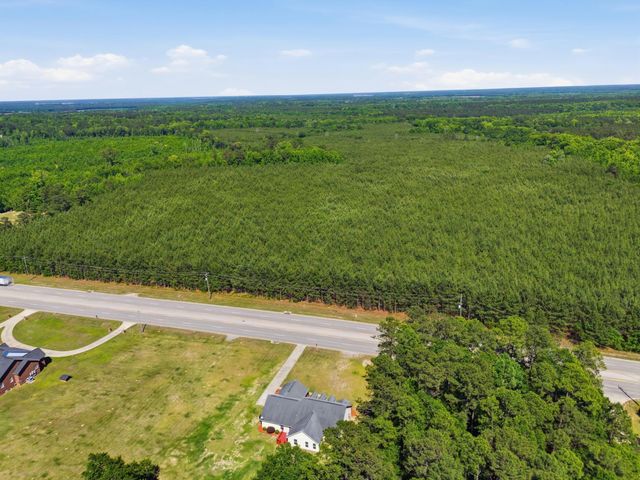 956 Saint Matthews Road, Saint Matthews, SC 29135