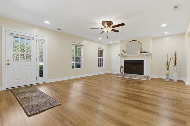 956 Saint Matthews Road, Saint Matthews, SC 29135