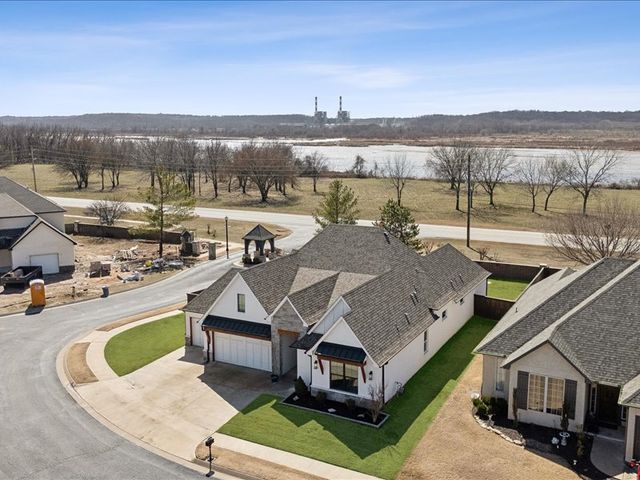 10328 S Delaware Place, Tulsa, OK 74137
