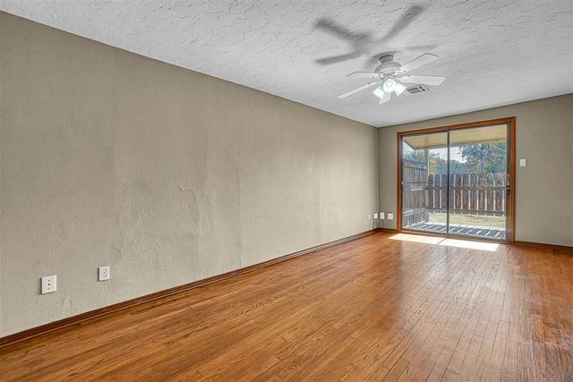 1814 NW Dearborn Ave, Lawton, OK 73507