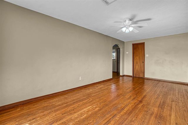 1814 NW Dearborn Ave, Lawton, OK 73507