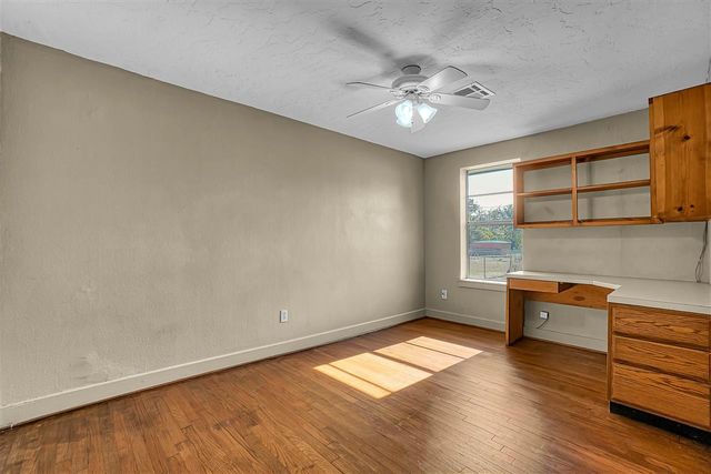 1814 NW Dearborn Ave, Lawton, OK 73507