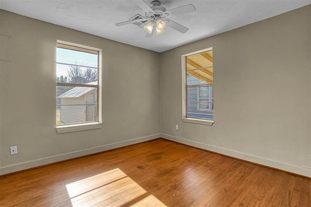 1814 NW Dearborn Ave, Lawton, OK 73507