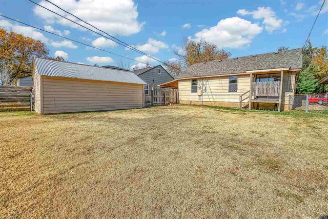 1814 NW Dearborn Ave, Lawton, OK 73507