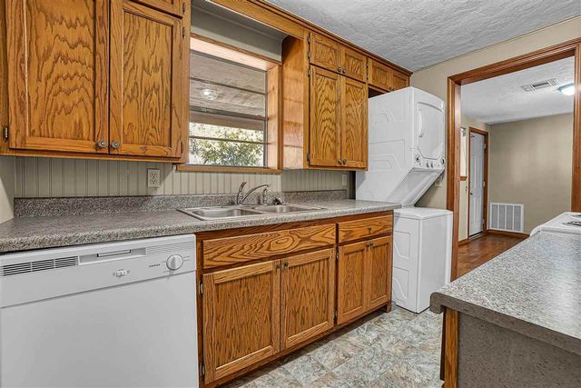 1814 NW Dearborn Ave, Lawton, OK 73507