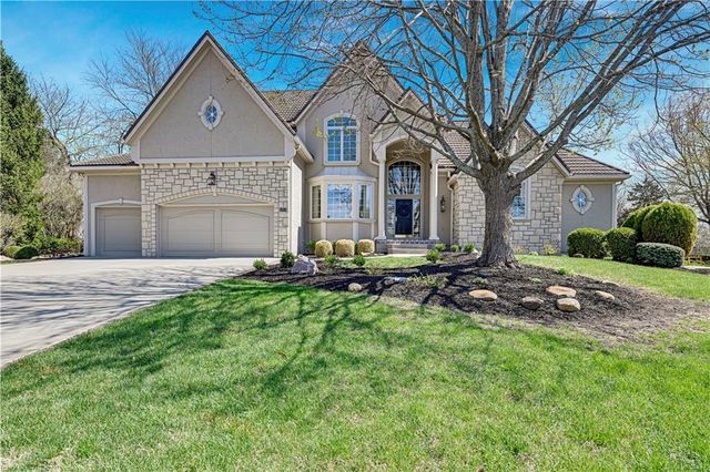 10853 S Cedar Niles Circle, Olathe, KS 66061