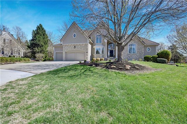 10853 S Cedar Niles Circle, Olathe, KS 66061