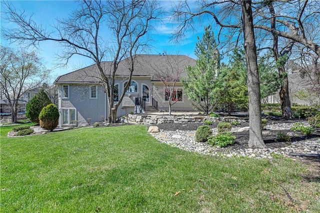 10853 S Cedar Niles Circle, Olathe, KS 66061