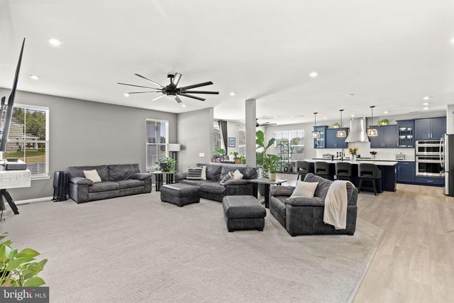 9305 SPRING HILL LN, Fredericksburg, VA 22408