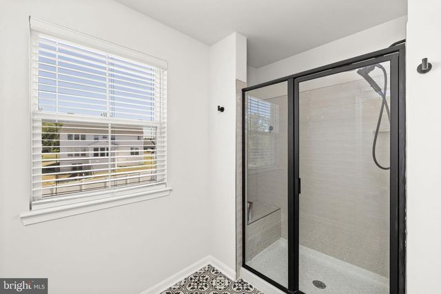 9305 SPRING HILL LN, Fredericksburg, VA 22408
