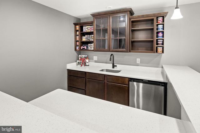 9305 SPRING HILL LN, Fredericksburg, VA 22408
