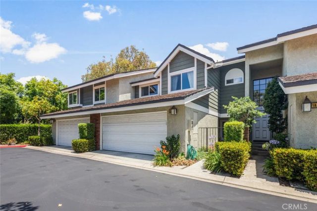 20 Marigold 15, Irvine, CA 92614