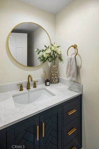 20 Marigold 15, Irvine, CA 92614