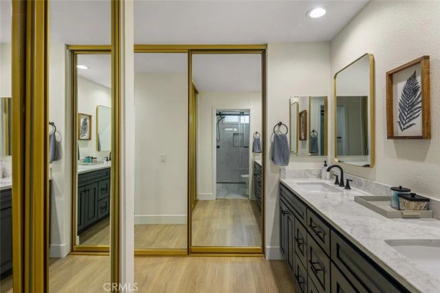 20 Marigold 15, Irvine, CA 92614