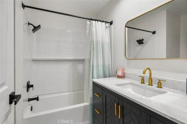 20 Marigold 15, Irvine, CA 92614