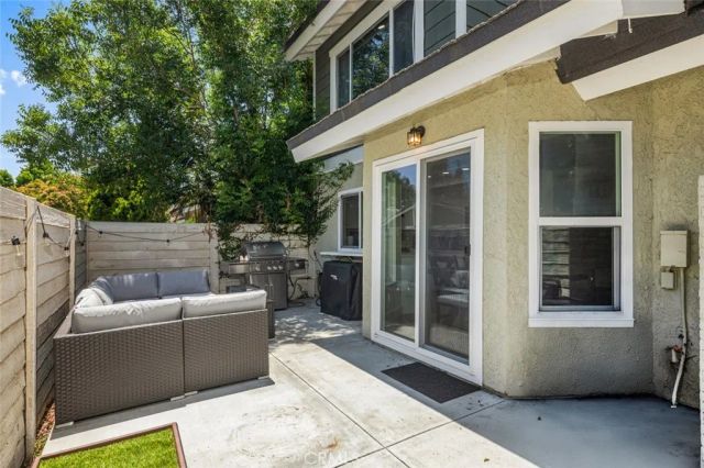 20 Marigold 15, Irvine, CA 92614