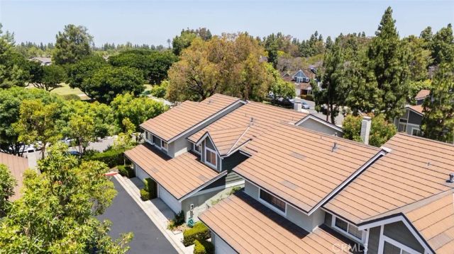 20 Marigold 15, Irvine, CA 92614