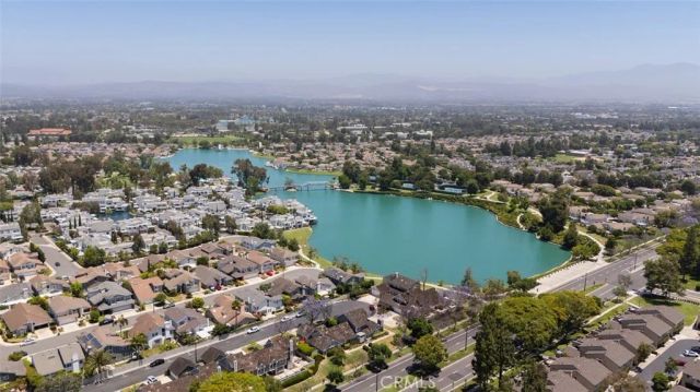 20 Marigold 15, Irvine, CA 92614