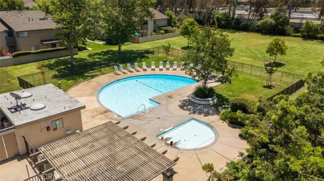 20 Marigold 15, Irvine, CA 92614