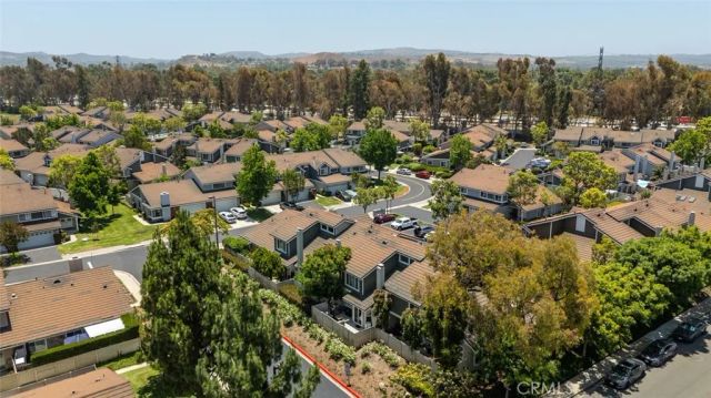 20 Marigold 15, Irvine, CA 92614