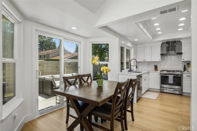 20 Marigold 15, Irvine, CA 92614