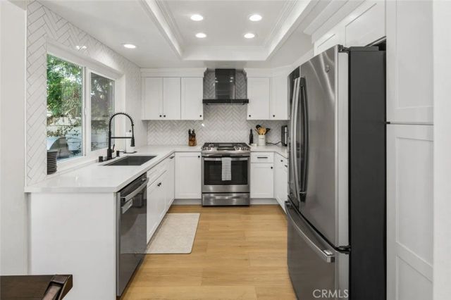 20 Marigold 15, Irvine, CA 92614