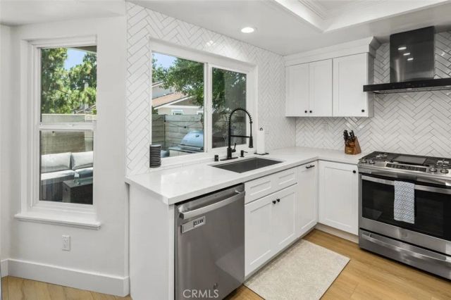 20 Marigold 15, Irvine, CA 92614