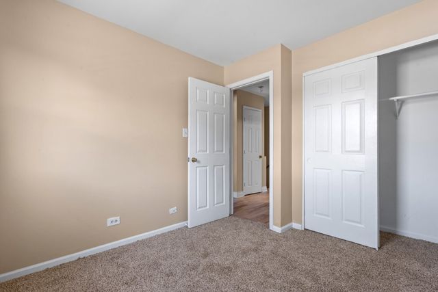 2101 S 4th Avenue B, Maywood, IL 60153