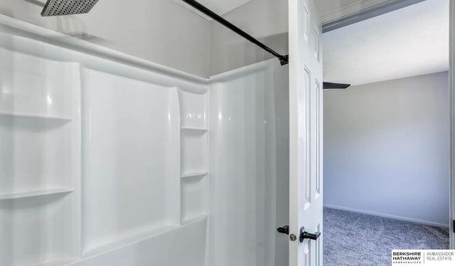 16733 Patrick Avenue, Omaha, NE 68116