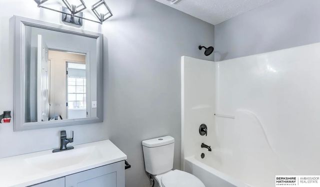 16733 Patrick Avenue, Omaha, NE 68116