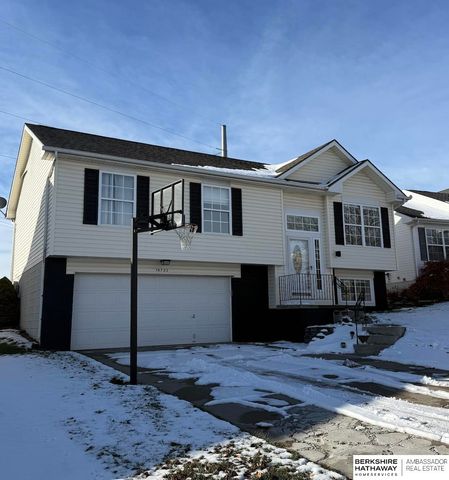 16733 Patrick Avenue, Omaha, NE 68116