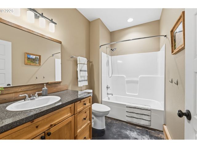 46910 Nw CHRYSLER Dr, Banks, OR 97106