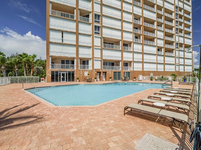 4180 N Highway A1a 205, Hutchinson Island, FL 34949